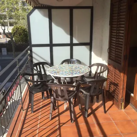 Apartment Apartment Carrer De Rodriguez Pomatta Salou